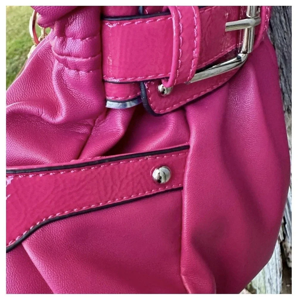 Wilsons Leather Red Hot Pink Shoulder Bag Ellie Medium Size